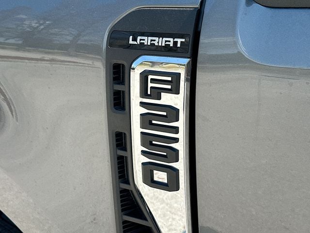 2026 Ford F-250SD Lariat 4WD CREW CAB