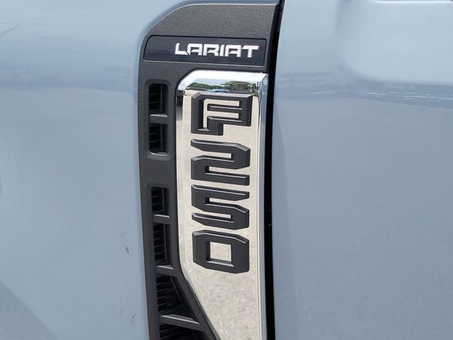 2026 Ford F-250SD Lariat 4WD CREW CAB