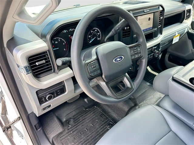 2025 Ford F-250SD XL 4WD CREW CAB
