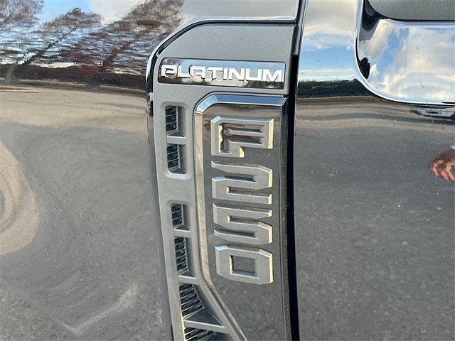 2026 Ford F-250SD Platinum 4WD CREW CAB