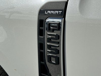 2026 Ford F-250SD Lariat 4WD CREW CAB