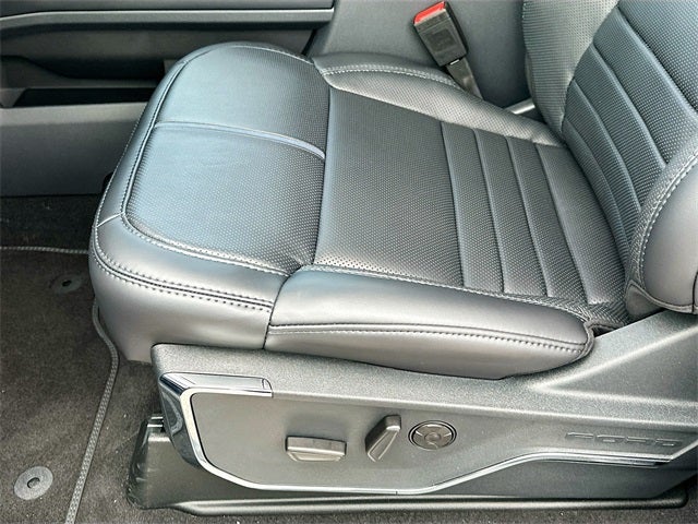 2026 Ford F-350SD Platinum 4WD CREW CAB