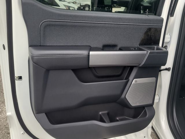 2025 Ford F-350SD Lariat 4WD CREW CAB