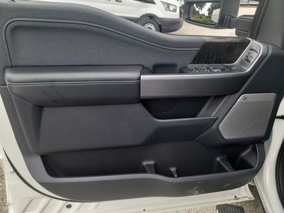 2025 Ford F-350SD Lariat 4WD CREW CAB