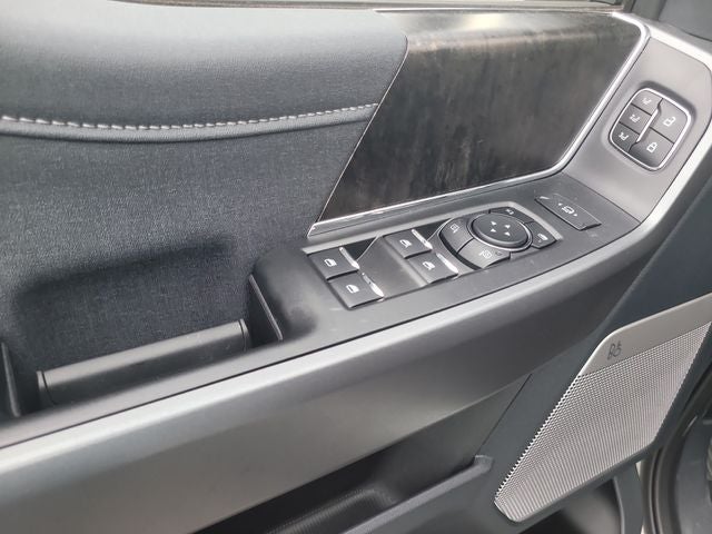 2025 Ford F-350SD Lariat 4WD CREW CAB