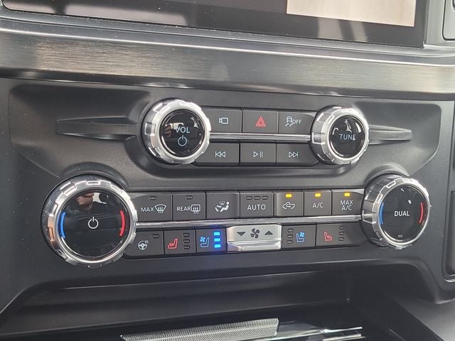 2025 Ford F-350SD Lariat 4WD CREW CAB