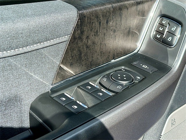 2025 Ford F-350SD Lariat 4WD CREW CAB LIFTED / WHEELS & TIRES