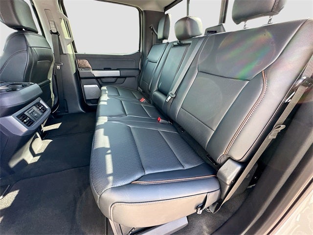 2025 Ford F-350SD Lariat 4WD CREW CAB LIFTED / WHEELS & TIRES