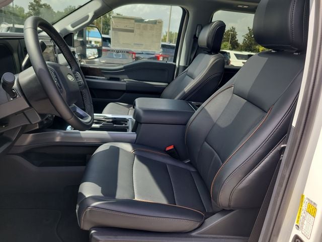 2025 Ford F-350SD Lariat 4WD CREW CAB
