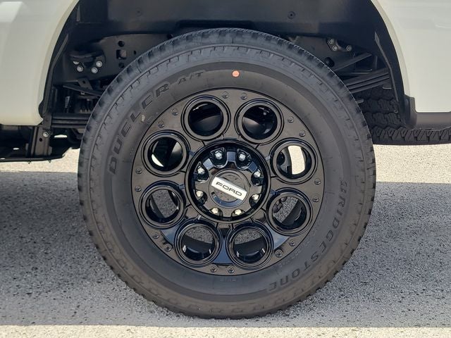 2025 Ford F-350SD Lariat 4WD CREW CAB