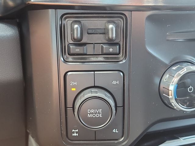 2026 Ford F-350SD Lariat 4WD CREW CAB