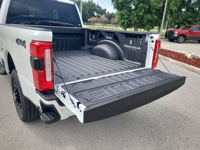 2026 Ford F-350SD Lariat 4WD CREW CAB