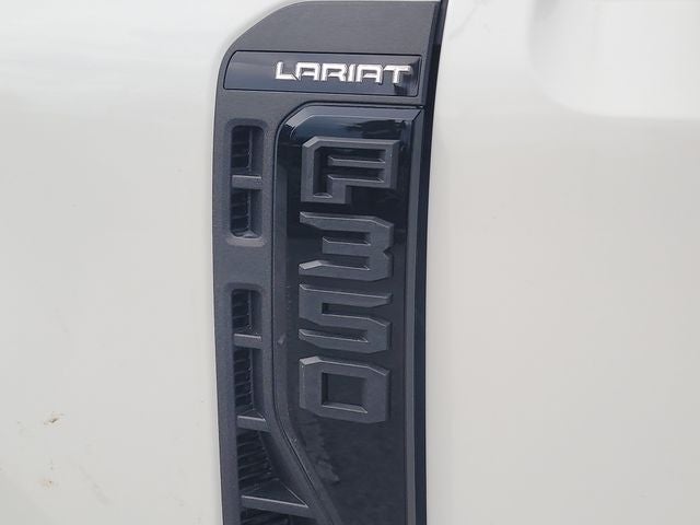 2026 Ford F-350SD Lariat 4WD CREW CAB