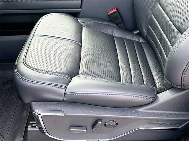 2026 Ford F-350SD Platinum 4WD CREW CAB