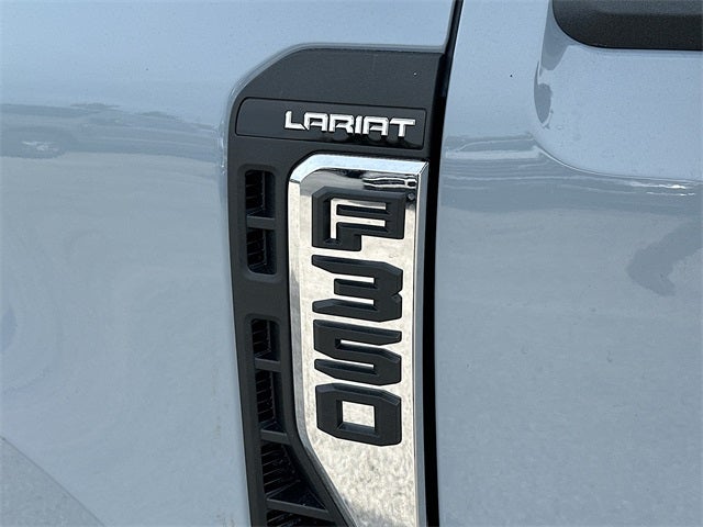 2026 Ford F-350SD Lariat 4WD CREW CAB