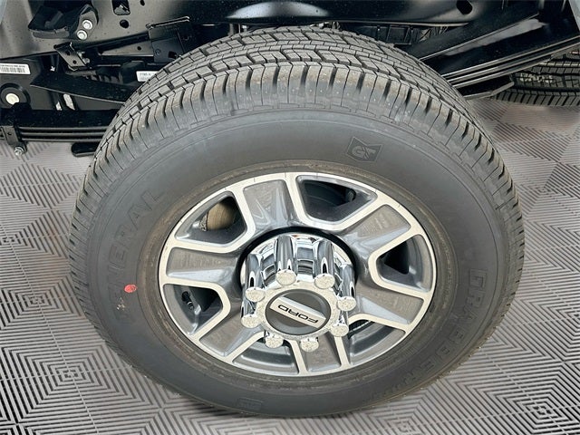 2026 Ford F-350SD Lariat 4WD CREW CAB