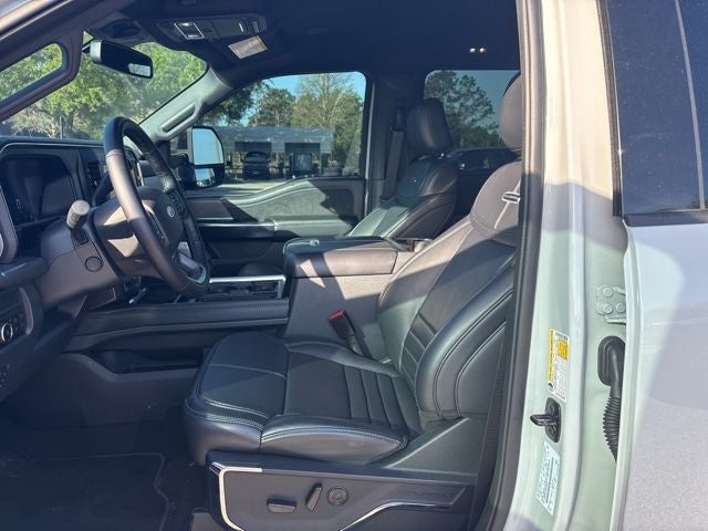 2025 Ford F-350SD Platinum 6.7 DIESEL