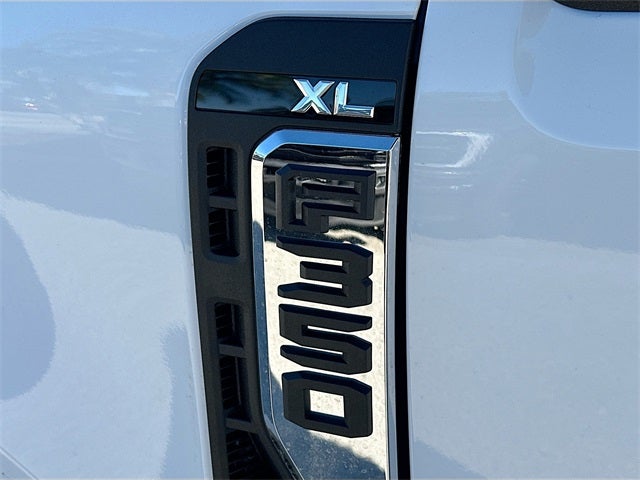 2026 Ford F-350SD XL 4WD CREW CAB