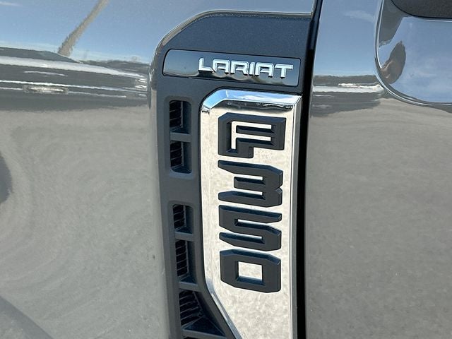 2026 Ford F-350SD Lariat 4WD CREW CAB