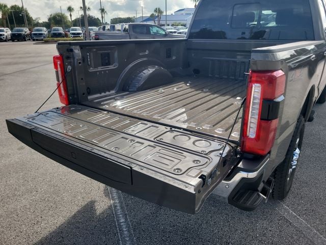 2026 Ford F-350SD Lariat 4WD CREW CAB