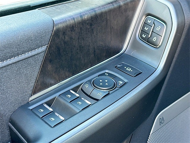 2026 Ford F-350SD Lariat 4WD CREW CAB