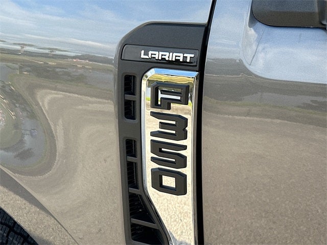 2026 Ford F-350SD Lariat 4WD CREW CAB
