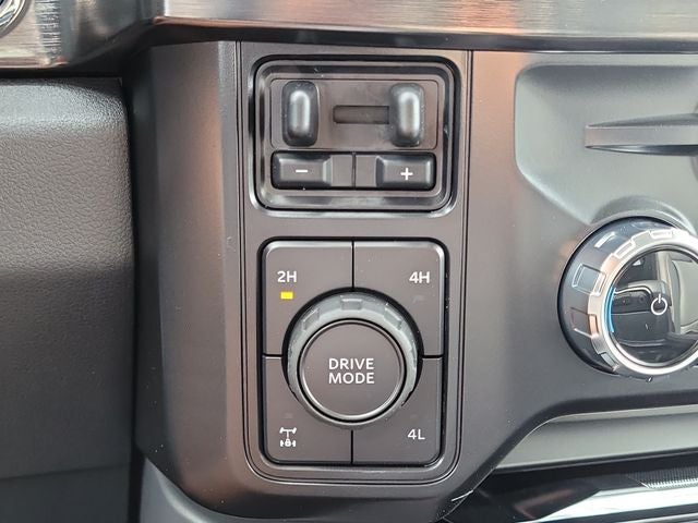 2026 Ford F-350SD Lariat 4WD CREW CAB
