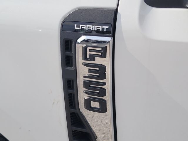 2026 Ford F-350SD Lariat 4WD CREW CAB
