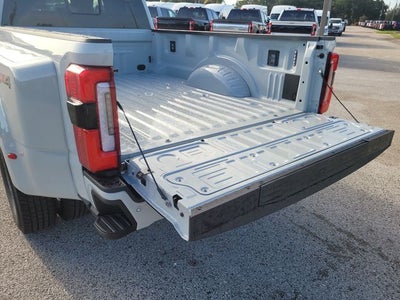 2026 Ford F-350SD Platinum DRW 4WD CREW CAB