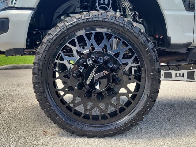 2026 Ford F-350SD Platinum DRW 4WD / LIFTED WHEELS & TIRES