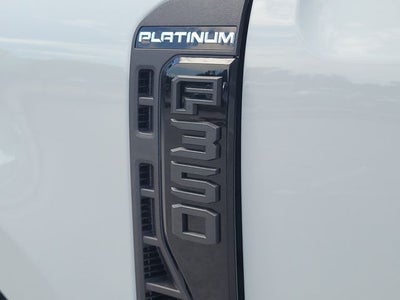 2026 Ford F-350SD Platinum DRW 4WD / LIFTED WHEELS & TIRES
