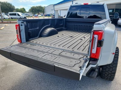 2026 Ford F-350SD Platinum DRW 4WD / LIFTED WHEELS & TIRES