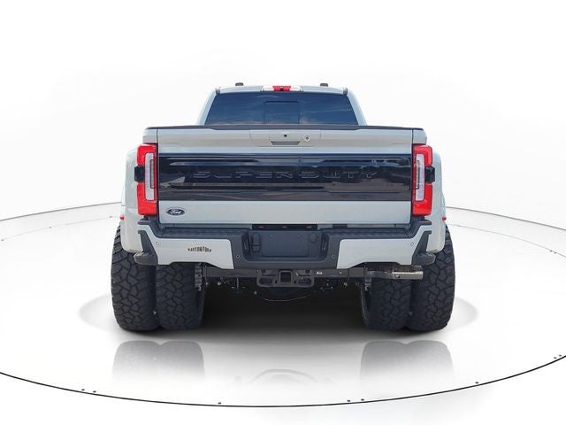 2026 Ford F-350SD Platinum DRW 4WD / LIFTED WHEELS & TIRES