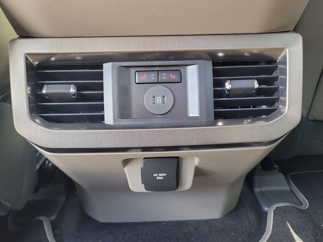 2026 Ford F-350SD Platinum DRW 4WD CREW CAB