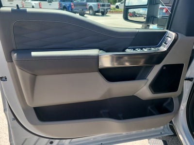 2026 Ford F-350SD Platinum DRW 4WD CREW CAB