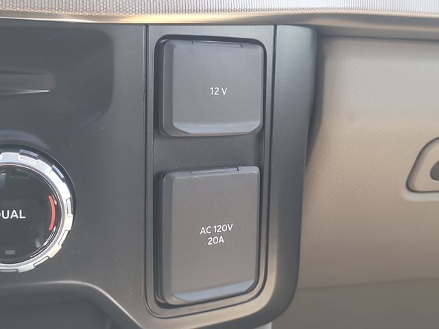 2026 Ford F-350SD Platinum DRW 4WD CREW CAB