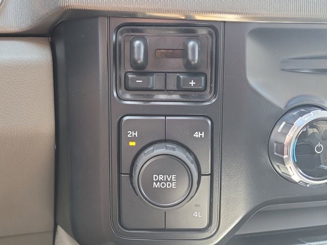 2026 Ford F-350SD Platinum DRW 4WD CREW CAB