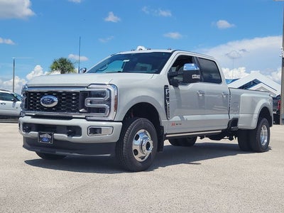 2026 Ford F-350SD Platinum DRW 4WD CREW CAB