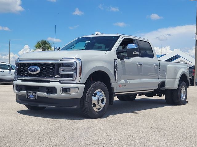 2026 Ford F-350SD Platinum DRW 4WD CREW CAB