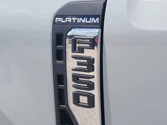 2026 Ford F-350SD Platinum DRW 4WD CREW CAB