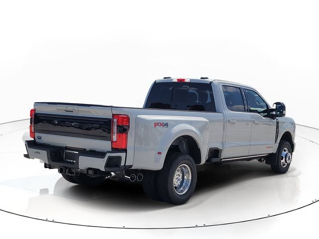 2026 Ford F-350SD Platinum DRW 4WD CREW CAB / LIFTED WHEELS & TIRES
