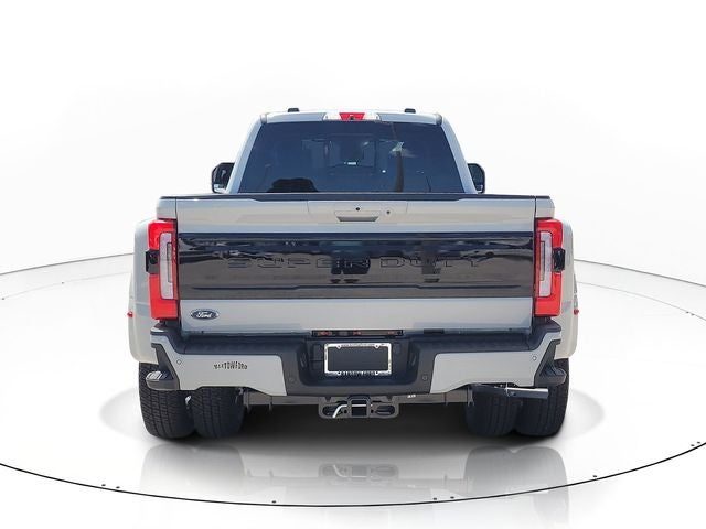 2026 Ford F-350SD Platinum DRW 4WD CREW CAB / LIFTED WHEELS & TIRES