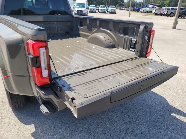 2026 Ford F-350SD Platinum DRW