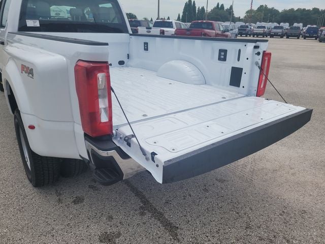2026 Ford F-350SD XL DRW 4WD CREW CAB