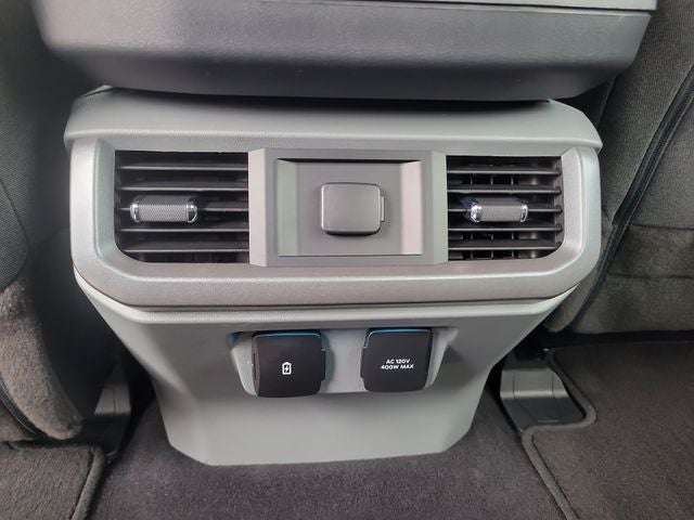 2023 Ford F-150 XLT 5.0 V8