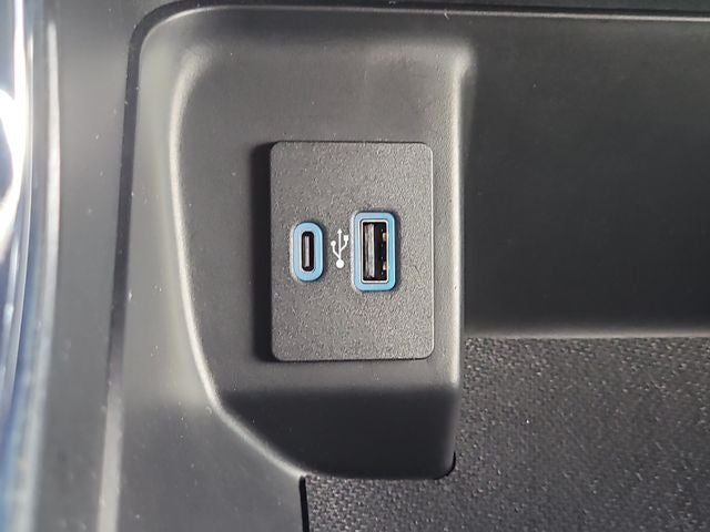 2023 Ford F-150 XLT 5.0 V8