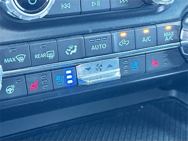 2021 Ford F-150 Raptor 37 PERFORMANCE PACKAGE