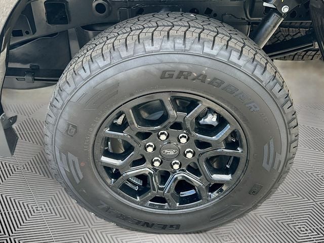 2025 Ford F-150 XLT 4WD SUPERCREW