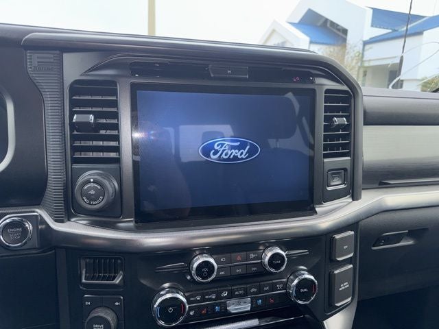 2025 Ford F-150 Lariat 5.0 V-8