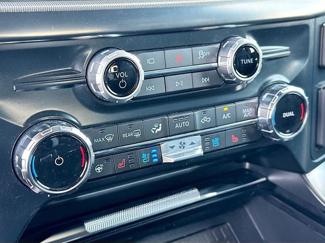 2025 Ford F-150 Lariat 5.0 V-8